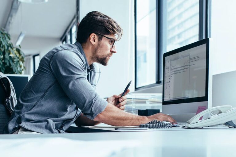 7-Ways-to-Become-the-Best-Digital-Marketer_blog